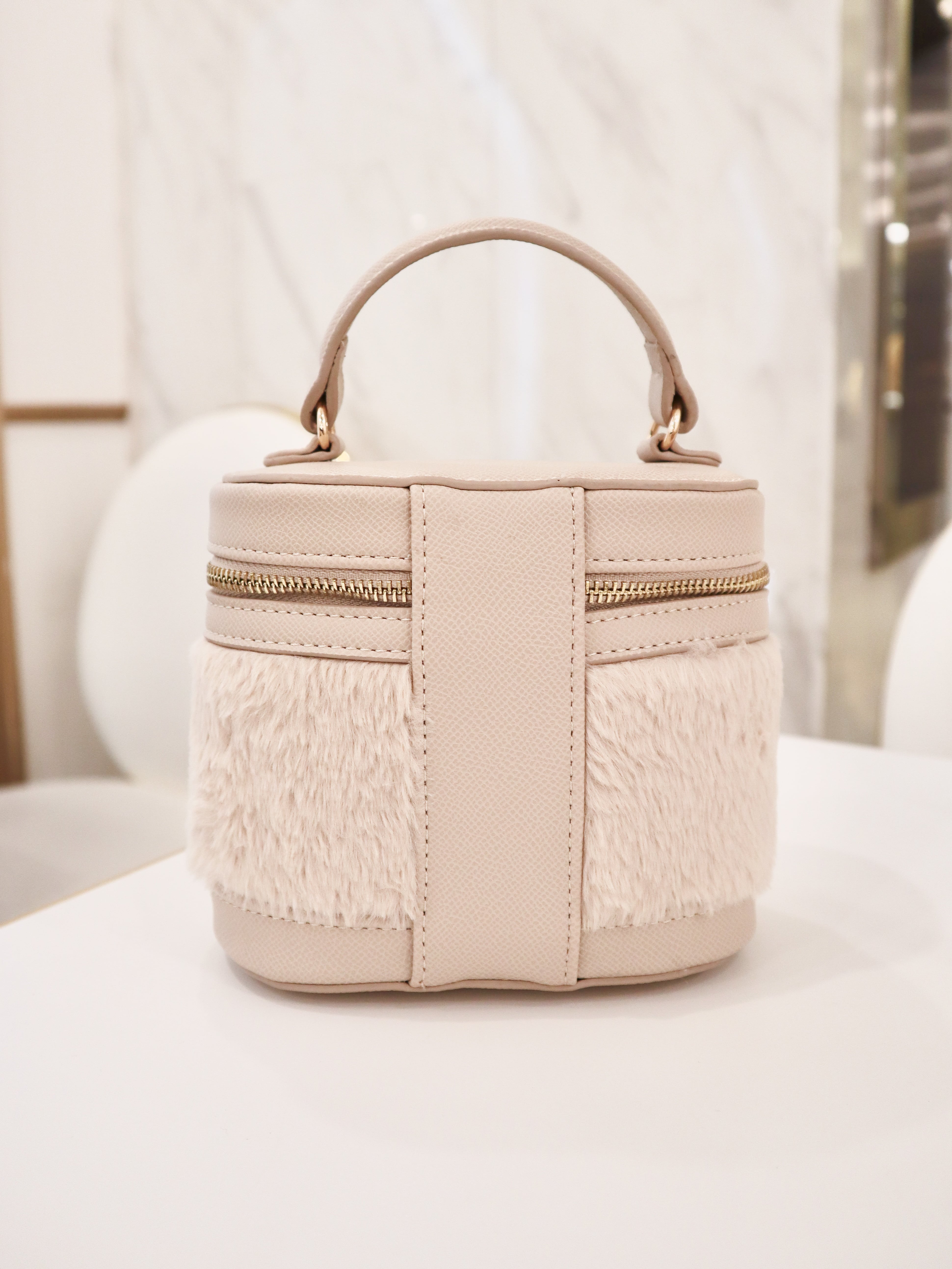 POMME embroidery fur vanity bag – ROUGE by POMME d'amour