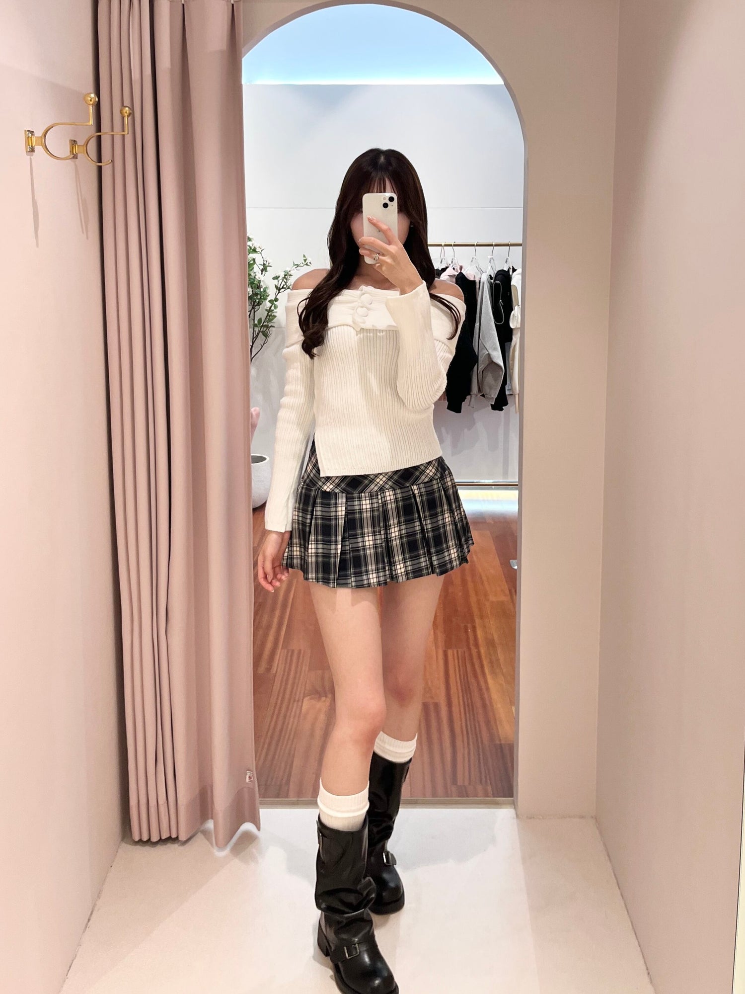 モデル170cm（Mサイズ着用）