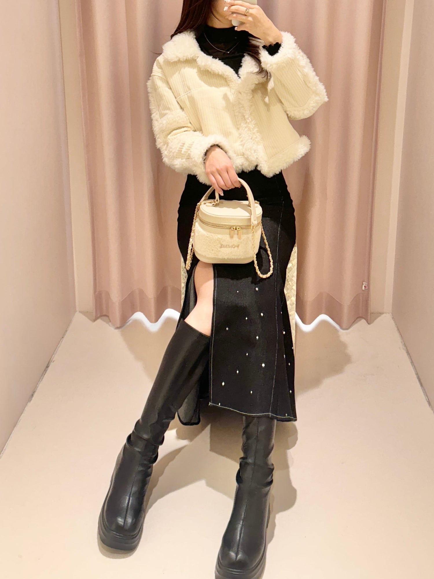 モデル164cm（Fサイズ着用）