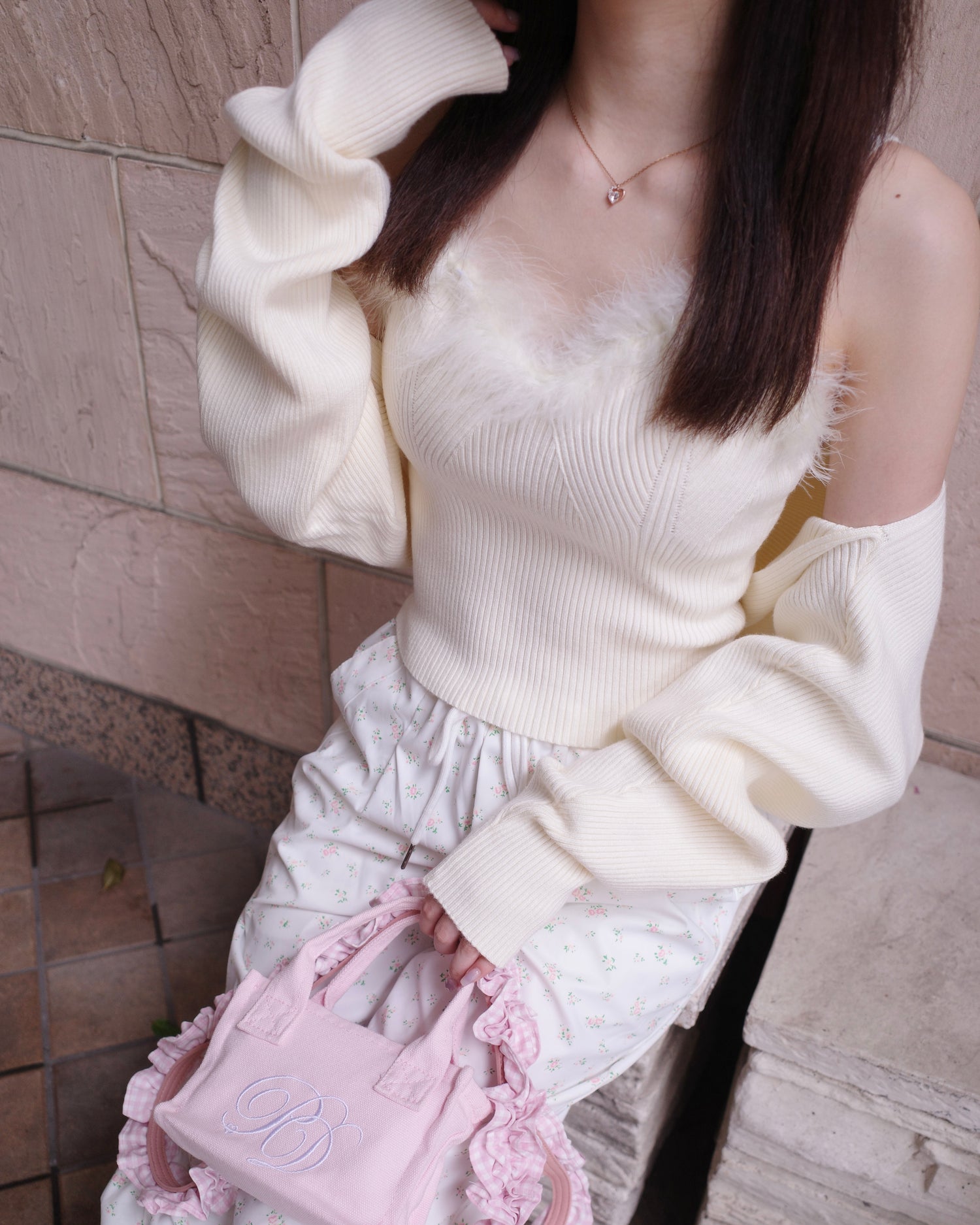 モデル155cm（Fサイズ着用）