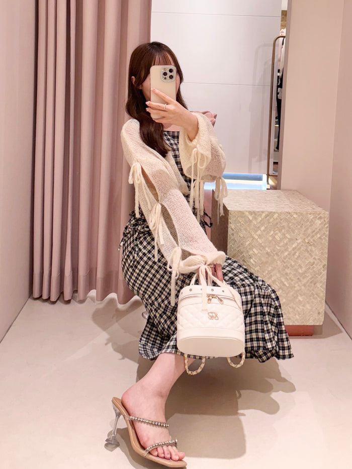 モデル160cm（Fサイズ着用）