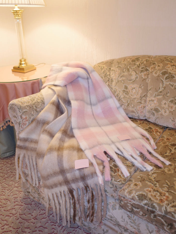 leather tag plaid muffler