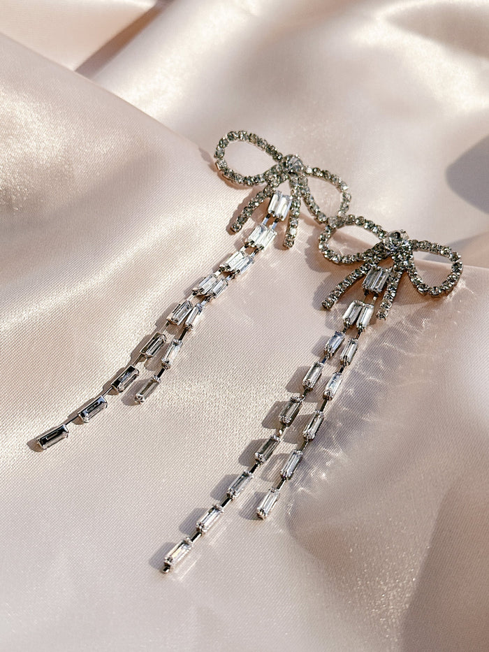 bijou ribbon crystal pierce
